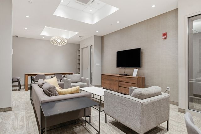 1313 Washington St. 414, Boston, MA 02118