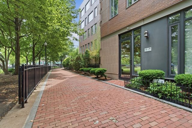 1313 Washington St. 414, Boston, MA 02118