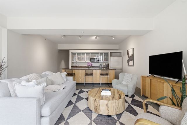 1313 Washington St. 414, Boston, MA 02118