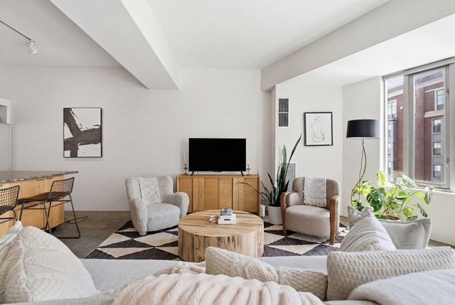 1313 Washington St. 414, Boston, MA 02118