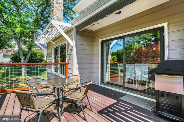 10 DOUGLAS CT, Carlisle, PA 17013