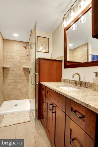 10 DOUGLAS CT, Carlisle, PA 17013