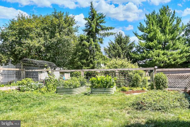 10 DOUGLAS CT, Carlisle, PA 17013