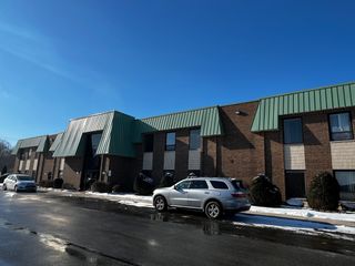7350 W COLLEGE Drive 204, Palos Heights, IL 60463