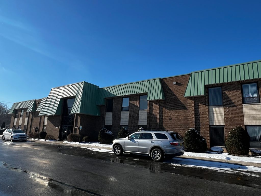 7350 W COLLEGE Drive 204, Palos Heights, IL 60463
