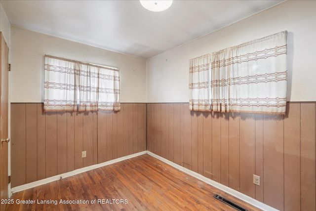 3801 Schlee Street, Lansing, MI 48910