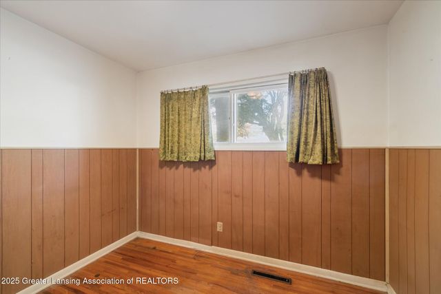 3801 Schlee Street, Lansing, MI 48910