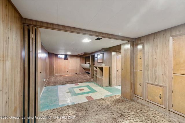 3801 Schlee Street, Lansing, MI 48910