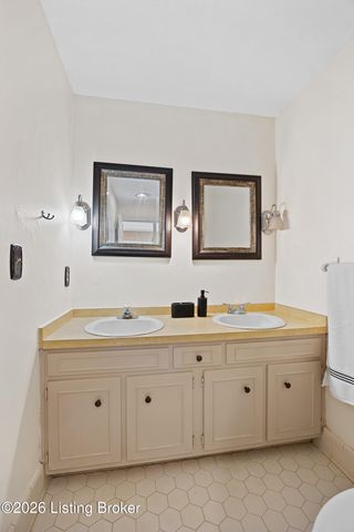 103 Cambridge Station Rd, Louisville, KY 40223