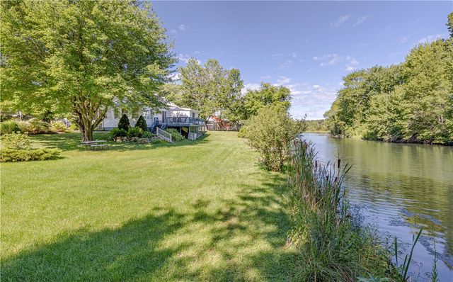 737 Putnam Pike, Smithfield, RI 02828