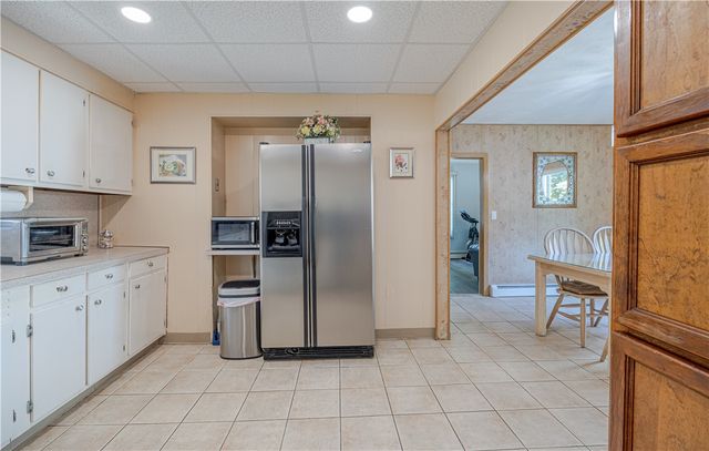 737 Putnam Pike, Smithfield, RI 02828