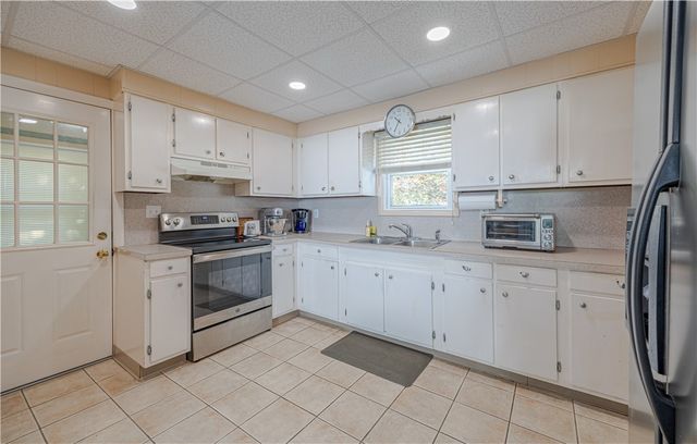 737 Putnam Pike, Smithfield, RI 02828