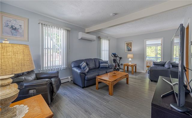 737 Putnam Pike, Smithfield, RI 02828