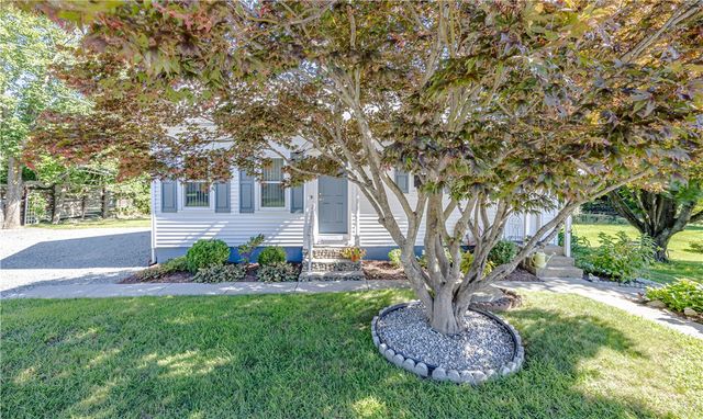 737 Putnam Pike, Smithfield, RI 02828