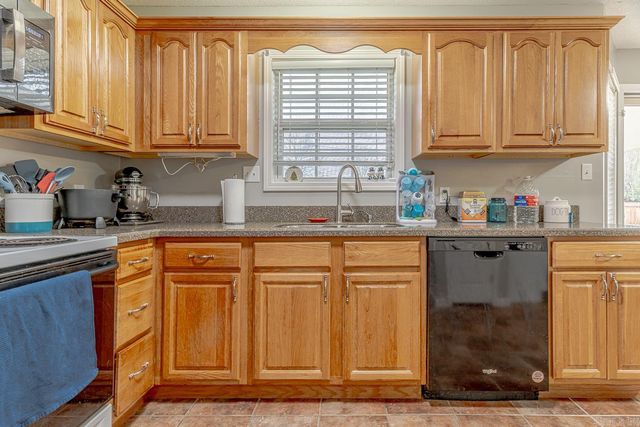 125 Summer Leigh Cove, Bay, AR 72411