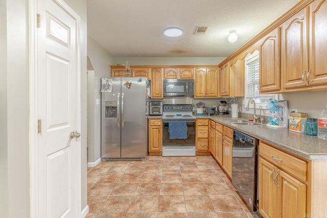 125 Summer Leigh Cove, Bay, AR 72411