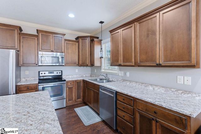 222 Natures Court, Campobello, SC 29322