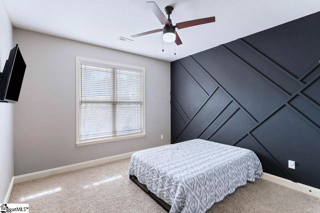 222 Natures Court, Campobello, SC 29322