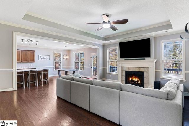 222 Natures Court, Campobello, SC 29322