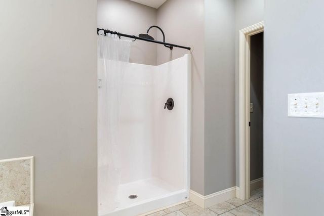 222 Natures Court, Campobello, SC 29322