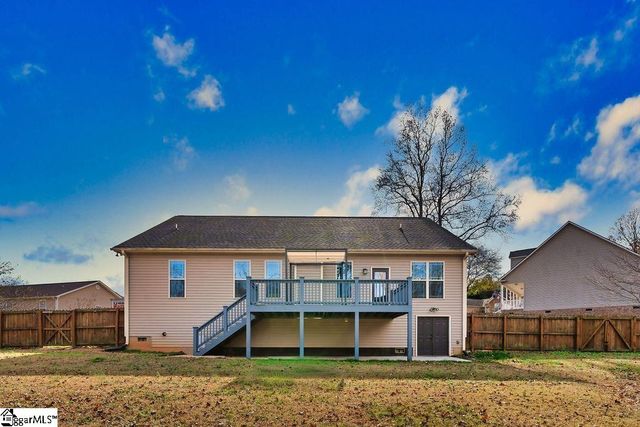 222 Natures Court, Campobello, SC 29322