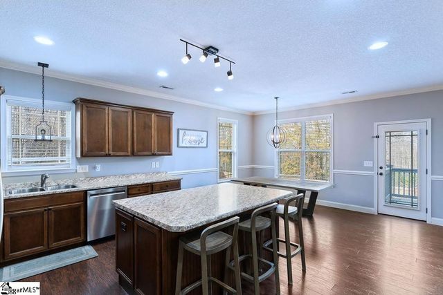 222 Natures Court, Campobello, SC 29322