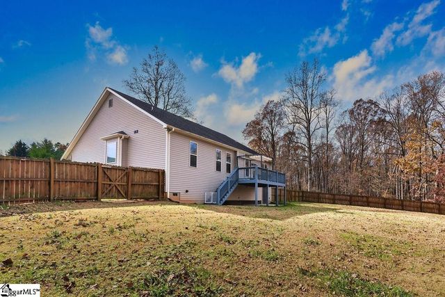 222 Natures Court, Campobello, SC 29322