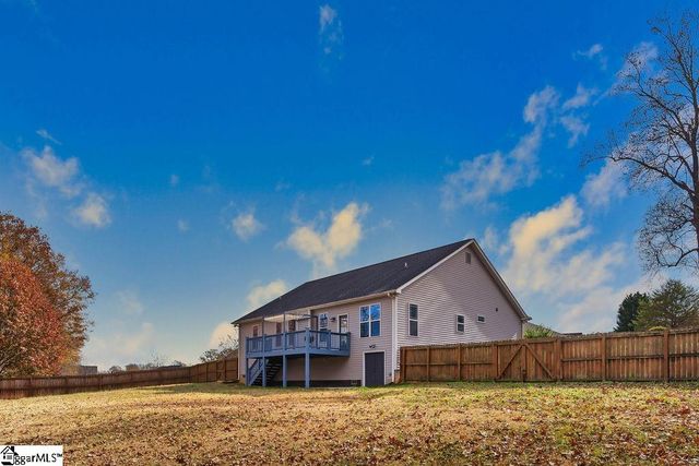 222 Natures Court, Campobello, SC 29322