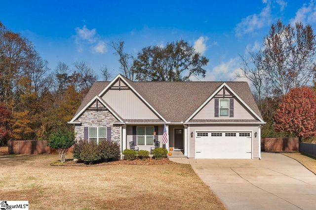 222 Natures Court, Campobello, SC 29322