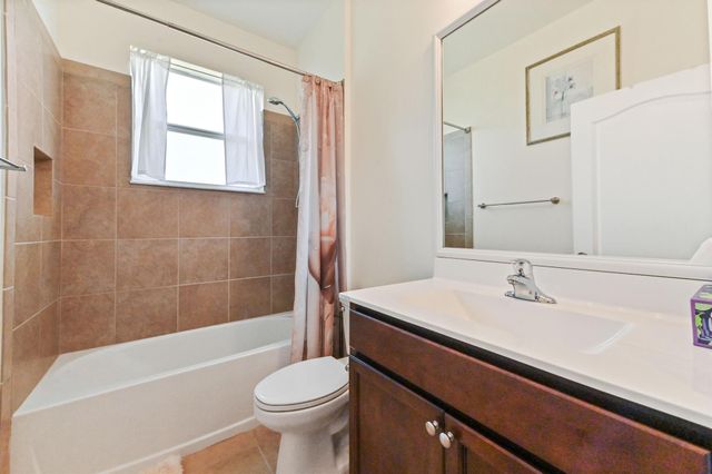 7384 NW Greenspring Street, Port St Lucie, FL 34987