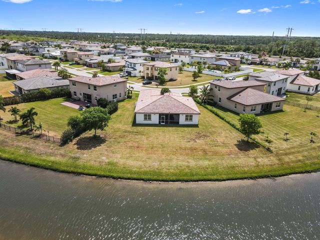 7384 NW Greenspring Street, Port St Lucie, FL 34987