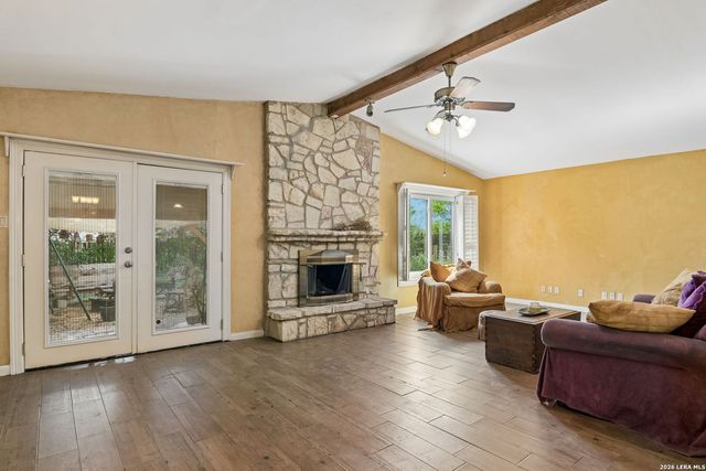 5631 WOOD CLIMB ST, San Antonio, TX 78233
