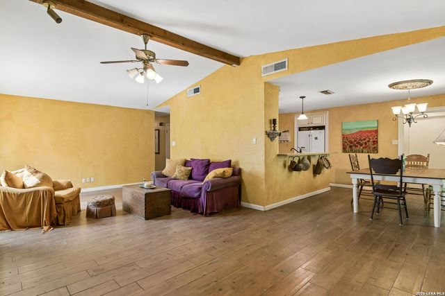 5631 WOOD CLIMB ST, San Antonio, TX 78233