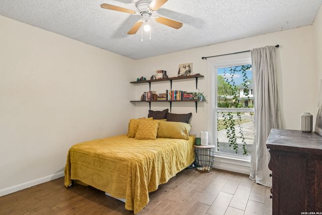 5631 WOOD CLIMB ST, San Antonio, TX 78233