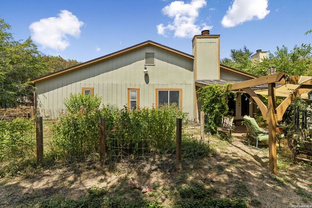 5631 WOOD CLIMB ST, San Antonio, TX 78233