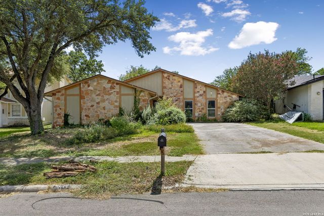 5631 WOOD CLIMB ST, San Antonio, TX 78233