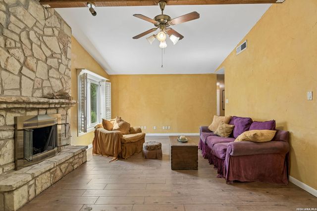5631 WOOD CLIMB ST, San Antonio, TX 78233