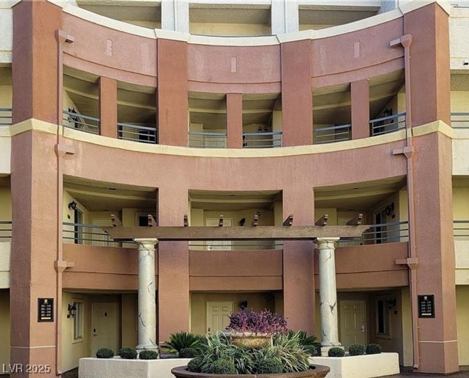 270 East Flamingo Road 414, Las Vegas, NV 89169