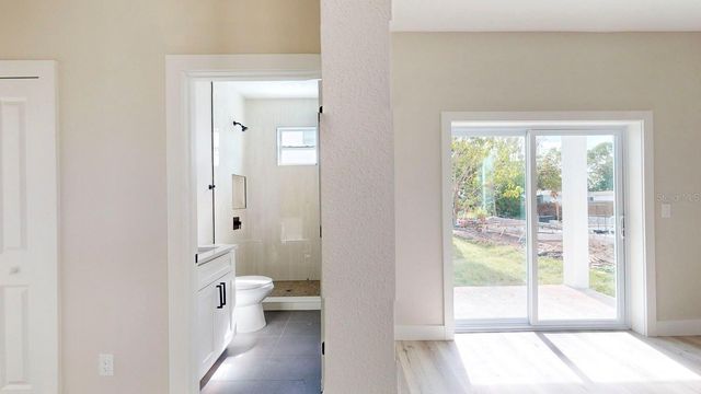 5112 3RD AVENUE N, St Petersburg, FL 33710