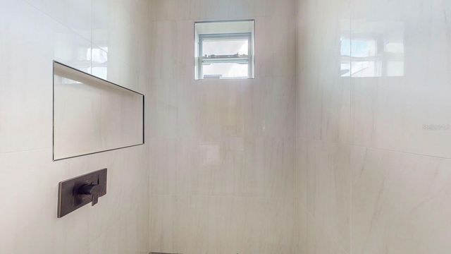 5112 3RD AVENUE N, St Petersburg, FL 33710