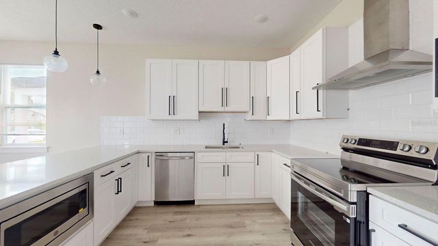 5112 3RD AVENUE N, St Petersburg, FL 33710