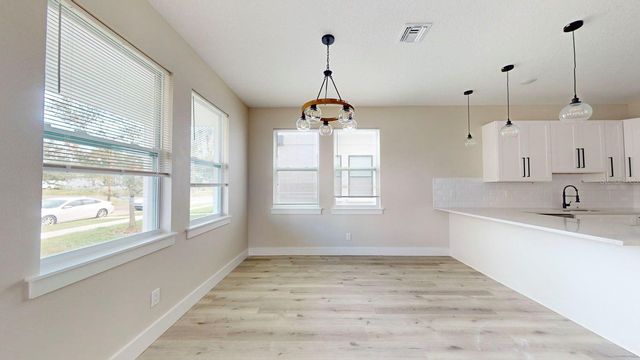 5112 3RD AVENUE N, St Petersburg, FL 33710