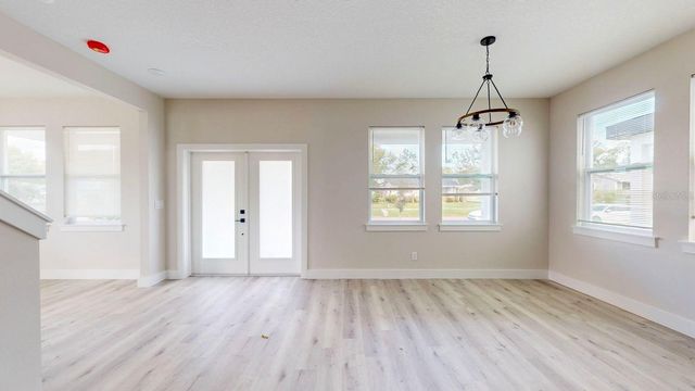 5112 3RD AVENUE N, St Petersburg, FL 33710