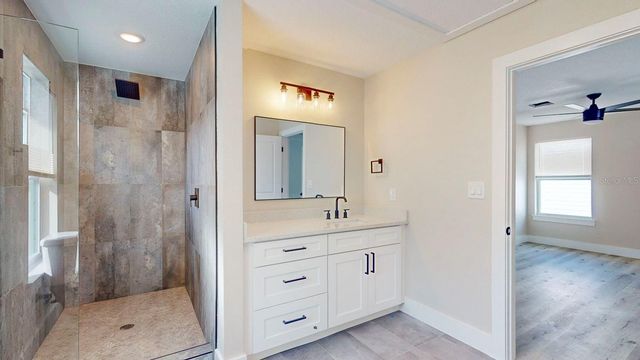 5112 3RD AVENUE N, St Petersburg, FL 33710