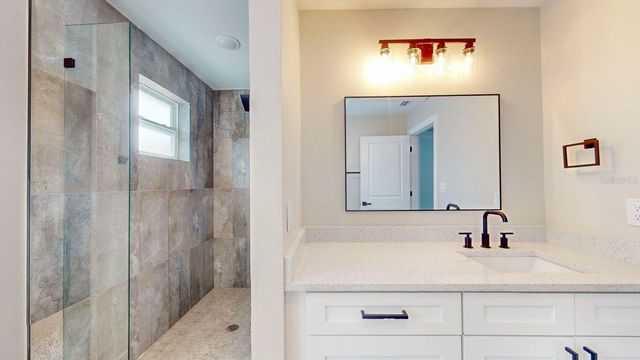 5112 3RD AVENUE N, St Petersburg, FL 33710