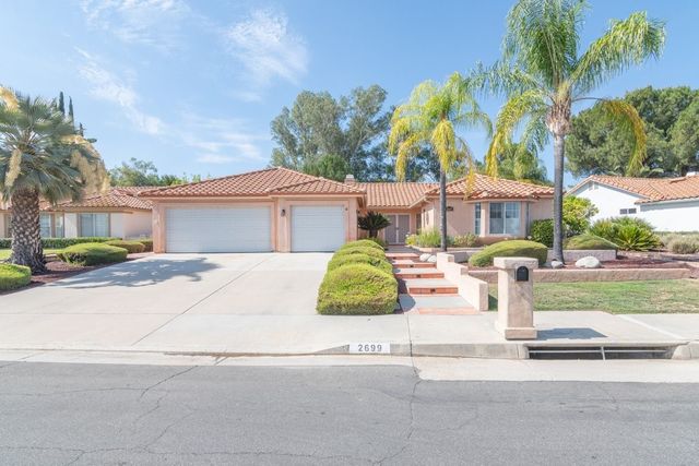 2699 Peach Tree St, Hemet, CA 92545