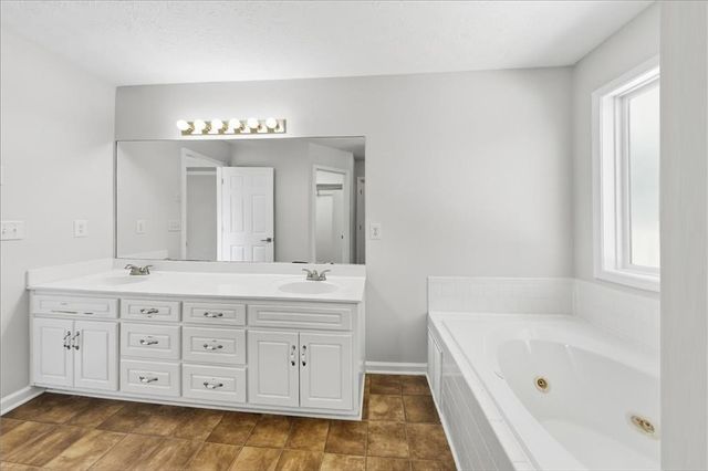429 Blue Creek Lane, Loganville, GA 30052