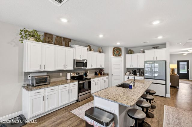 11648 Talla Drive, Ocean Springs, MS 39564