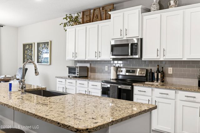 11648 Talla Drive, Ocean Springs, MS 39564