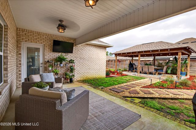 11648 Talla Drive, Ocean Springs, MS 39564